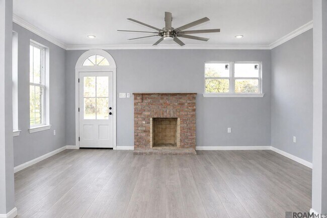 Photo - 4809 Longfellow Dr