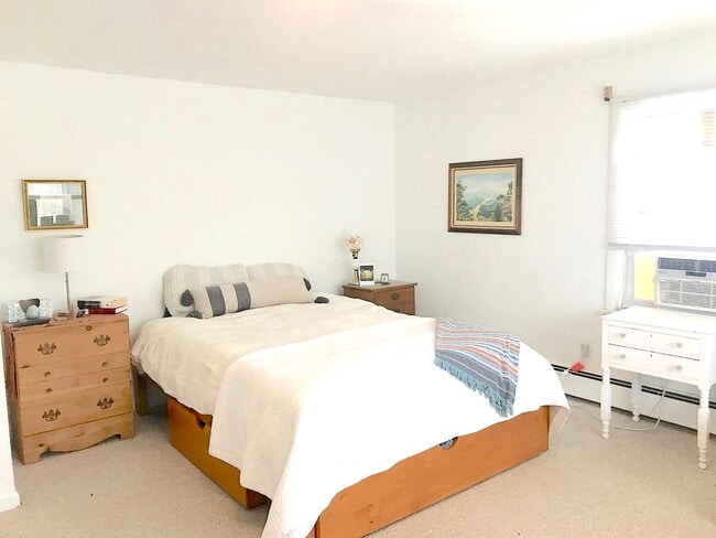 Building Photo - 21 Central St Unit B