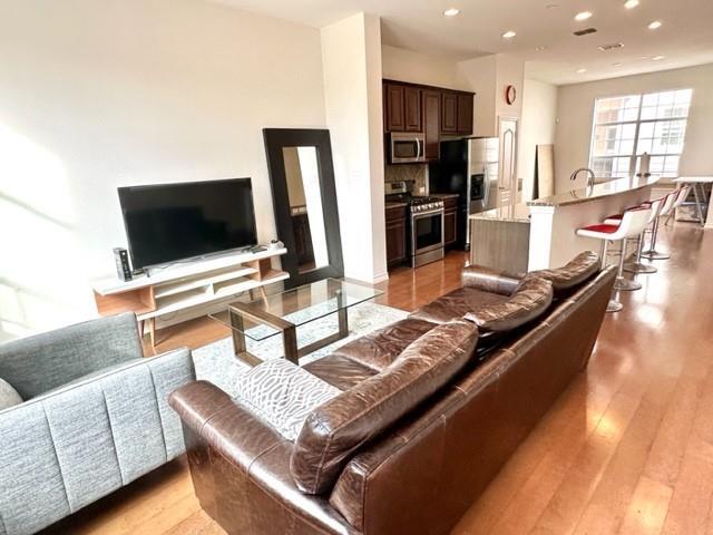 Photo - 5029 Parkview Pl