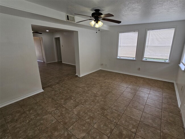 Photo - 4214 Ember Ln