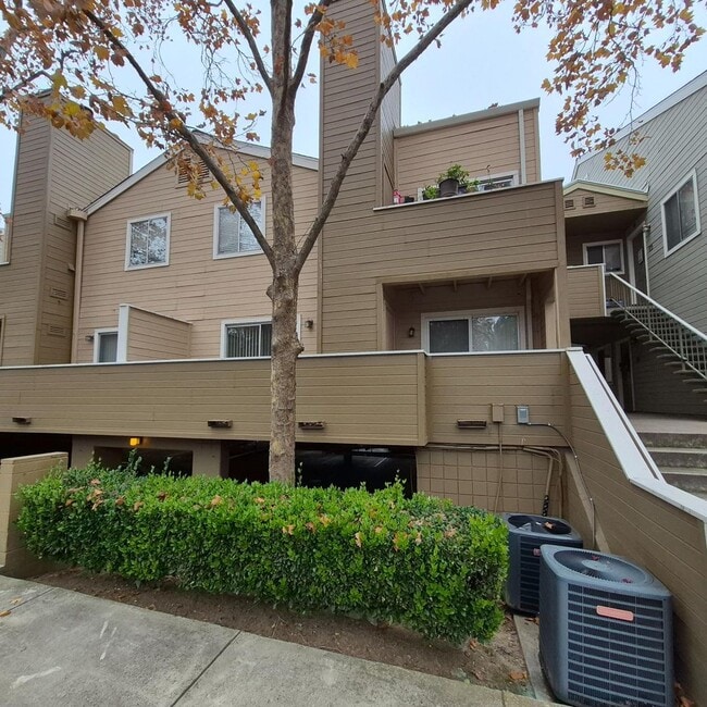 Photo - Affordable 1 bedroom 1 bath condo near the American River and CSUS