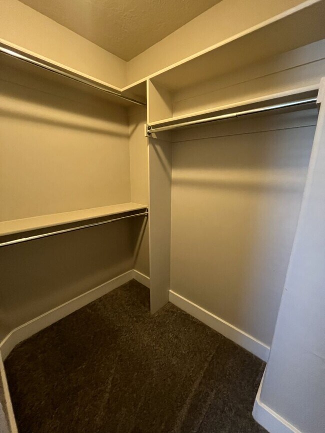 Photo - Mayfield - 2310