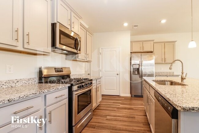 Photo - 591 Wayton Cir