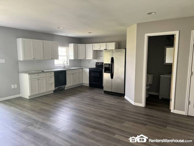 Photo - 2 bd 3 bath townhouse for rent in the heart of St Charles