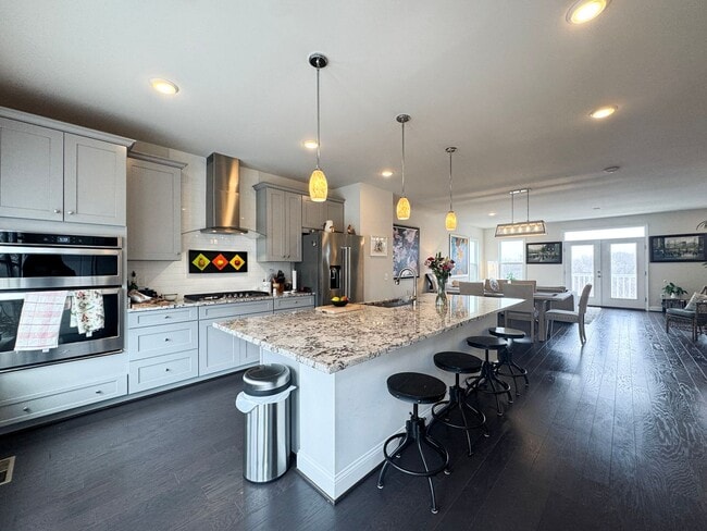 Photo - Fantastic 4 Bed 3.5 Bath End Unit Townhome In Potomac Shores Town Center