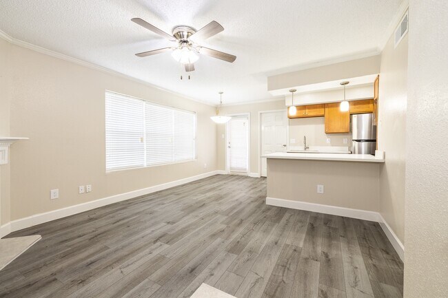 Building Photo - 2750 Holly Hall St Unit 1711