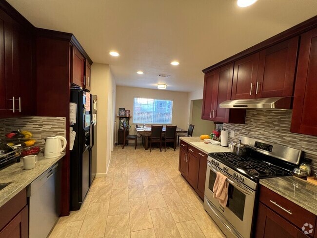Building Photo - 1642 Tahoe Dr Rental