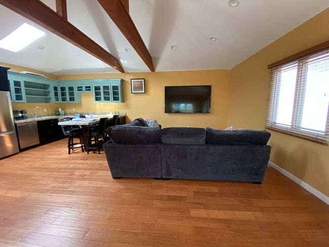 Ample seating to watch your favorite series or have dinner for 4. - 10563 Cushdon Ave Unit ADU