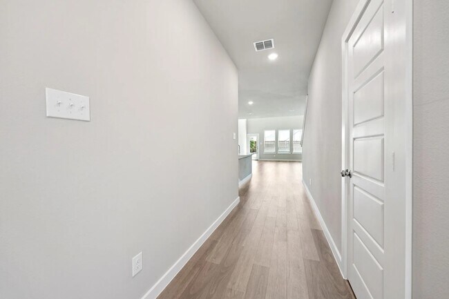 Photo - 5009 Celebration Dr