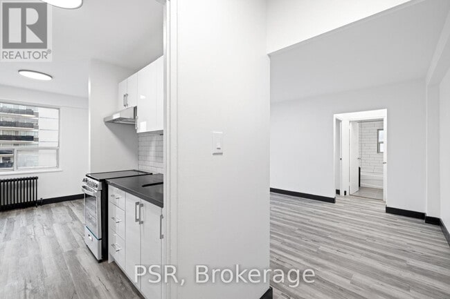 Photo - 600 Eglinton Ave W Unit 209