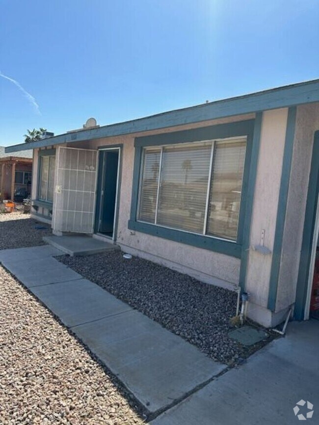 Building Photo - SW Remodeled 2 Bedroom!! Rental