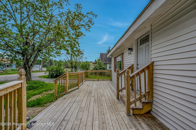 664 Laurel Dr