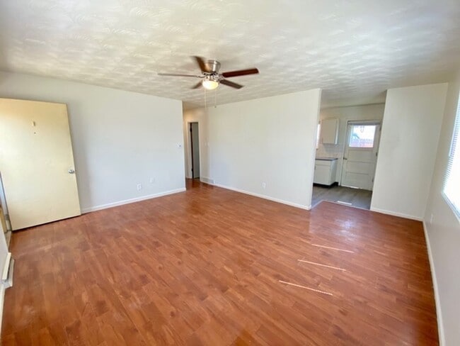 Photo - 3026 W 8th Street Rd