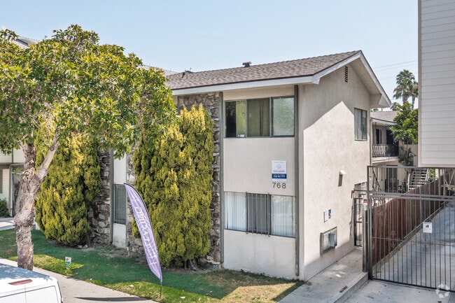 Building Photo - 768 Gaviota Ave.