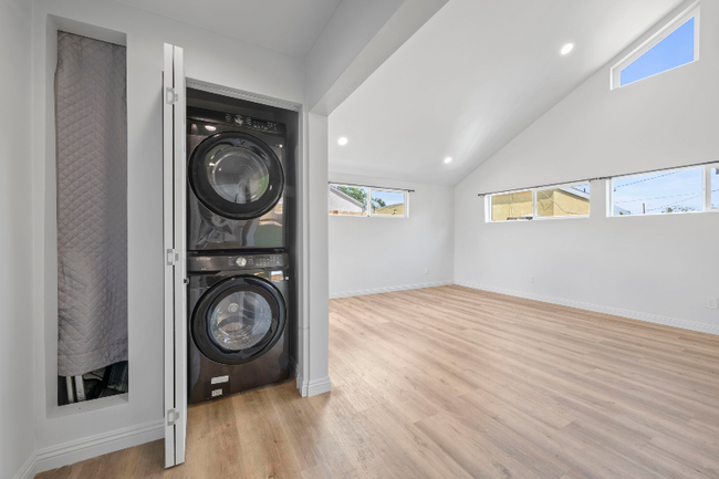 Photo - 3208 W 80th St Apartment Unit 3208 1/2 80th