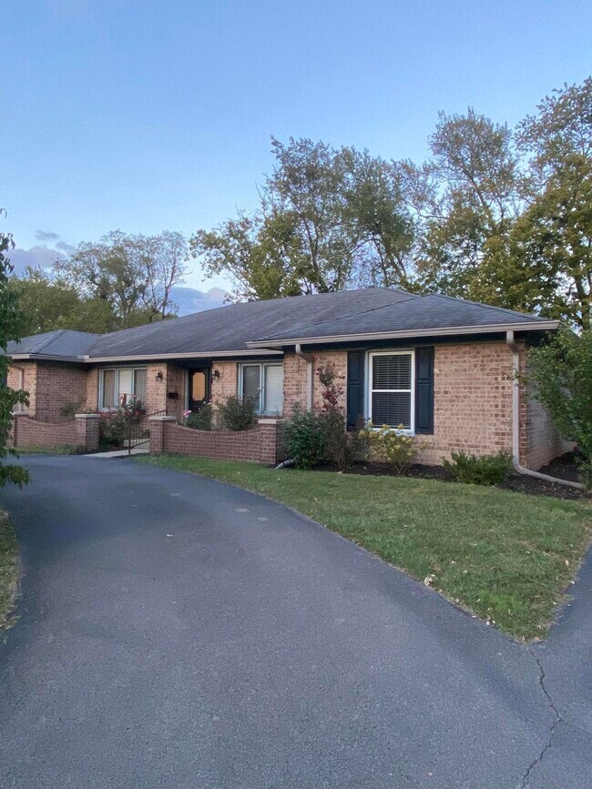Photo - 225 Medlock Rd Townhome