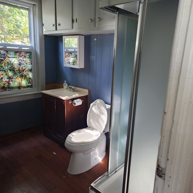 Photo - 34 N B St