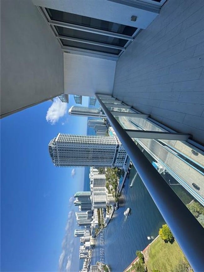 Building Photo - 2600 E Hallandale Beach Blvd Unit 2600 E Hallandale Beach 3104