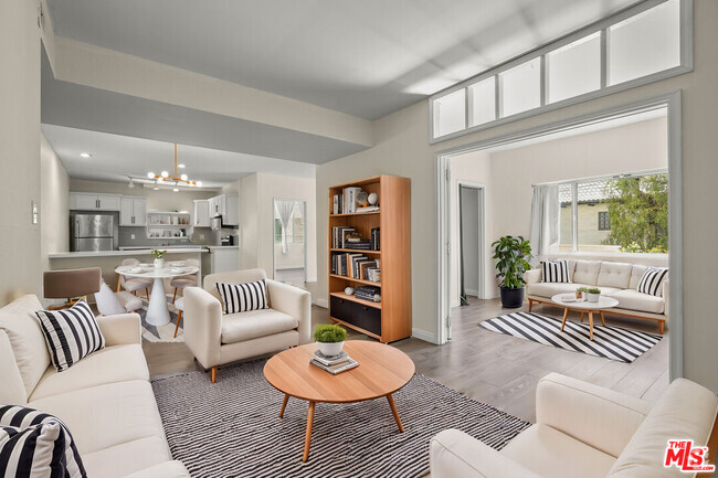 Building Photo - 1228 N La Cienega Blvd Unit 105 Rental