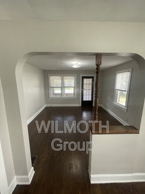Photo - Emerson Avenue 841