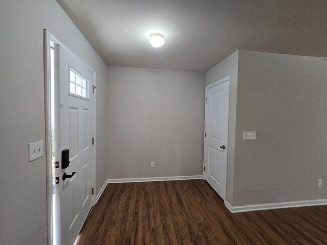 1819 Hooper Court
