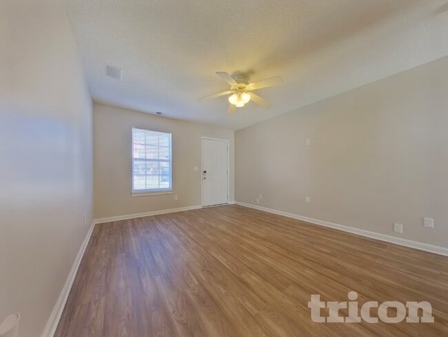 Photo - 153 Cottage Lake Way