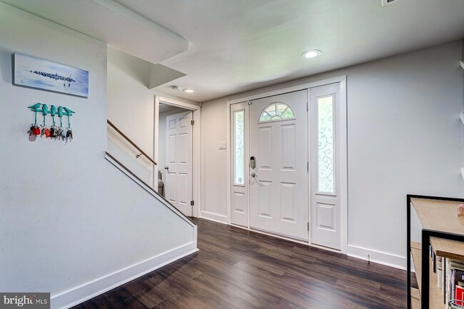 Photo - 7806 Jansen Dr