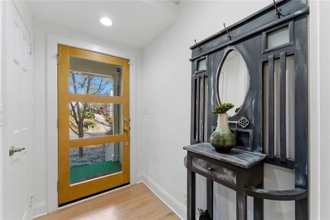 Photo - 302 Hascall Rd NW