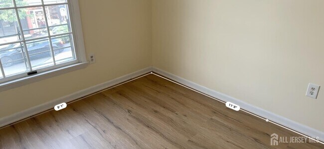 Photo - 431-437-437 Main St Unit 2A