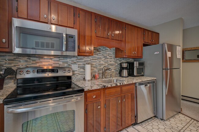 Photo - 1 Whispering Brook Rd Unit 1