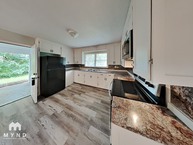 Photo - 921 N Highland Dr