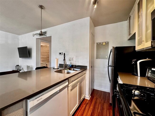 Photo - 1202 Newning Ave Unit 307