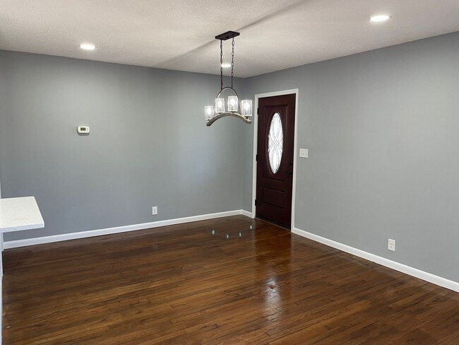 Photo - Beautiful 3 Bed, 2 Bath Home located in As...