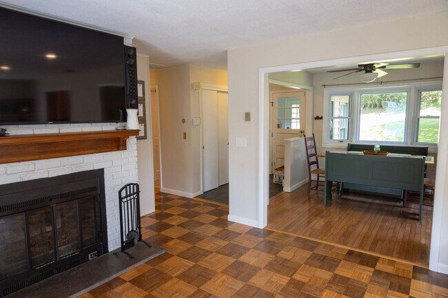 Photo - 18 Pinewood Shores
