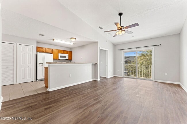 Photo - 5201 Playpen Dr Unit 8-11
