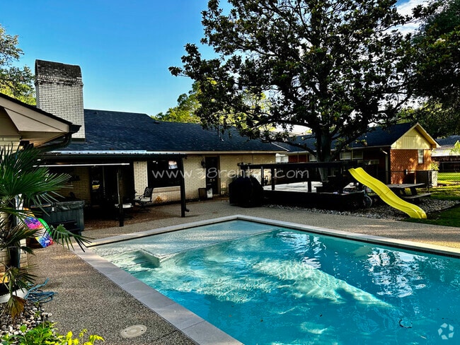 Building Photo - 7313 Camelback Dr Rental