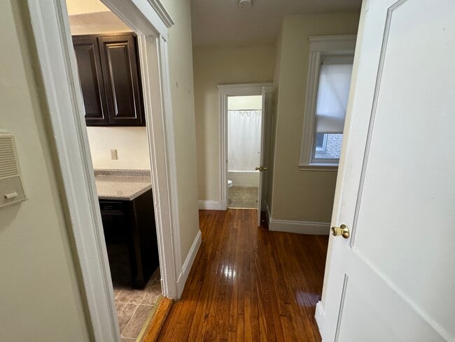 Photo - 156 Kelton St
