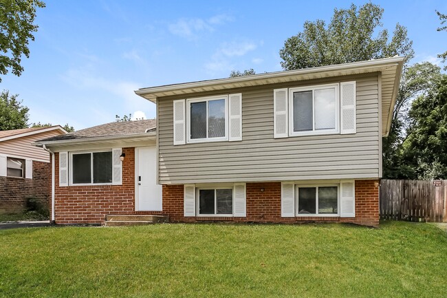 Photo - 1335 Birch Dr