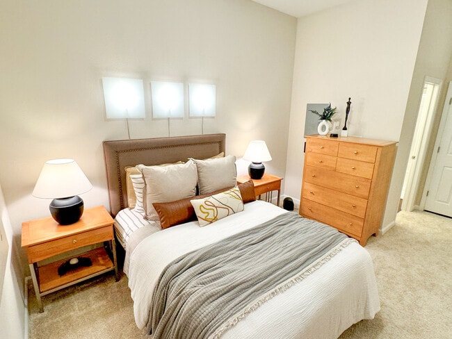 Photo - OLD TOWN ON THE MONON