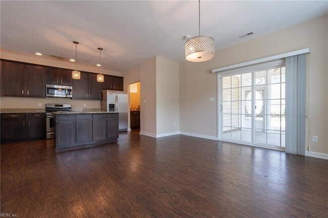 302 Milton Ct