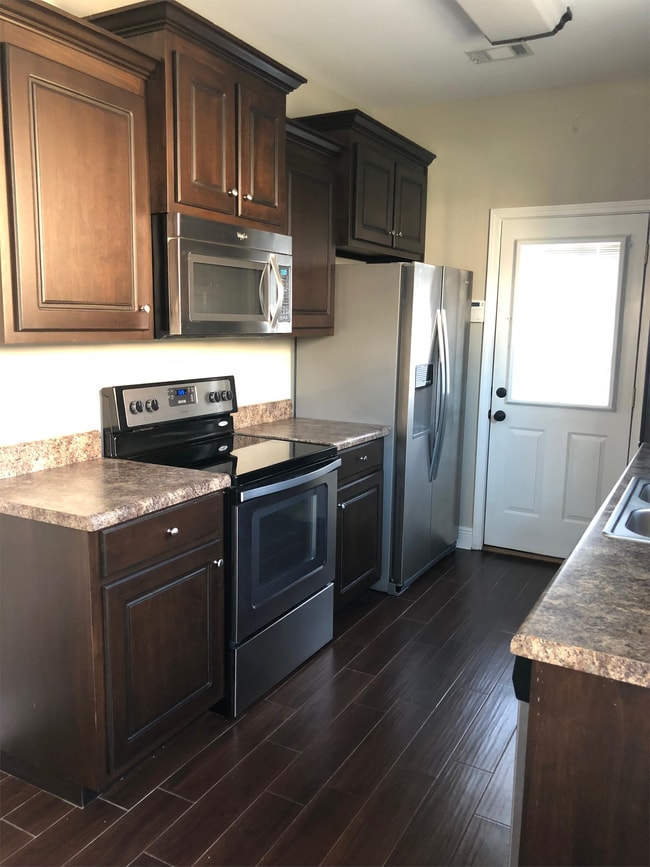 Photo - 506 Wesley Pl