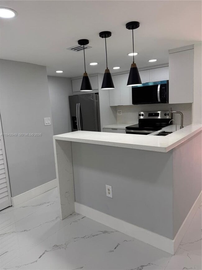 Photo - 9937 Nob Hill Pl