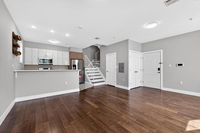 Photo - 1432 46th St Unidad 2