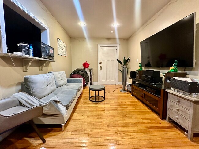 Photo - 74 Egmont St