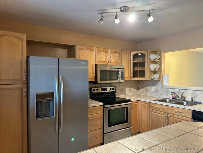 Building Photo - 310 Racquet Club Rd Unit 103