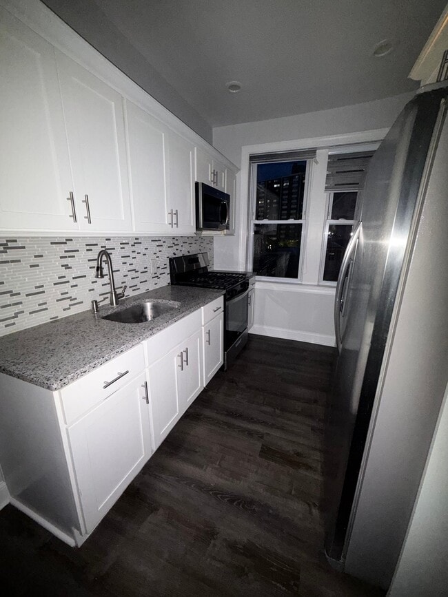 Building Photo - 230 Washington St