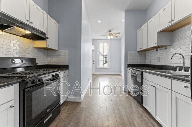 Photo - 920 N College Ave