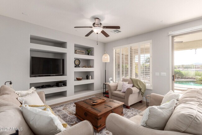 Photo - 3725 E Meadowview Dr