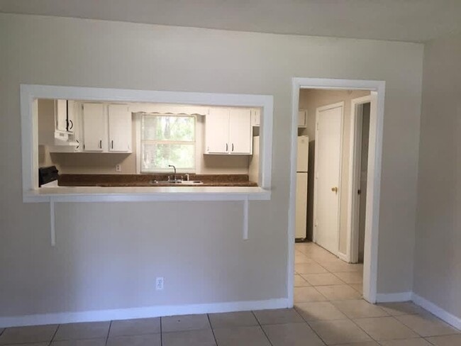 Photo - 137 Stafford Ave