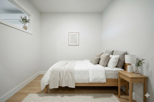 Photo - 34395 Gladys Ave